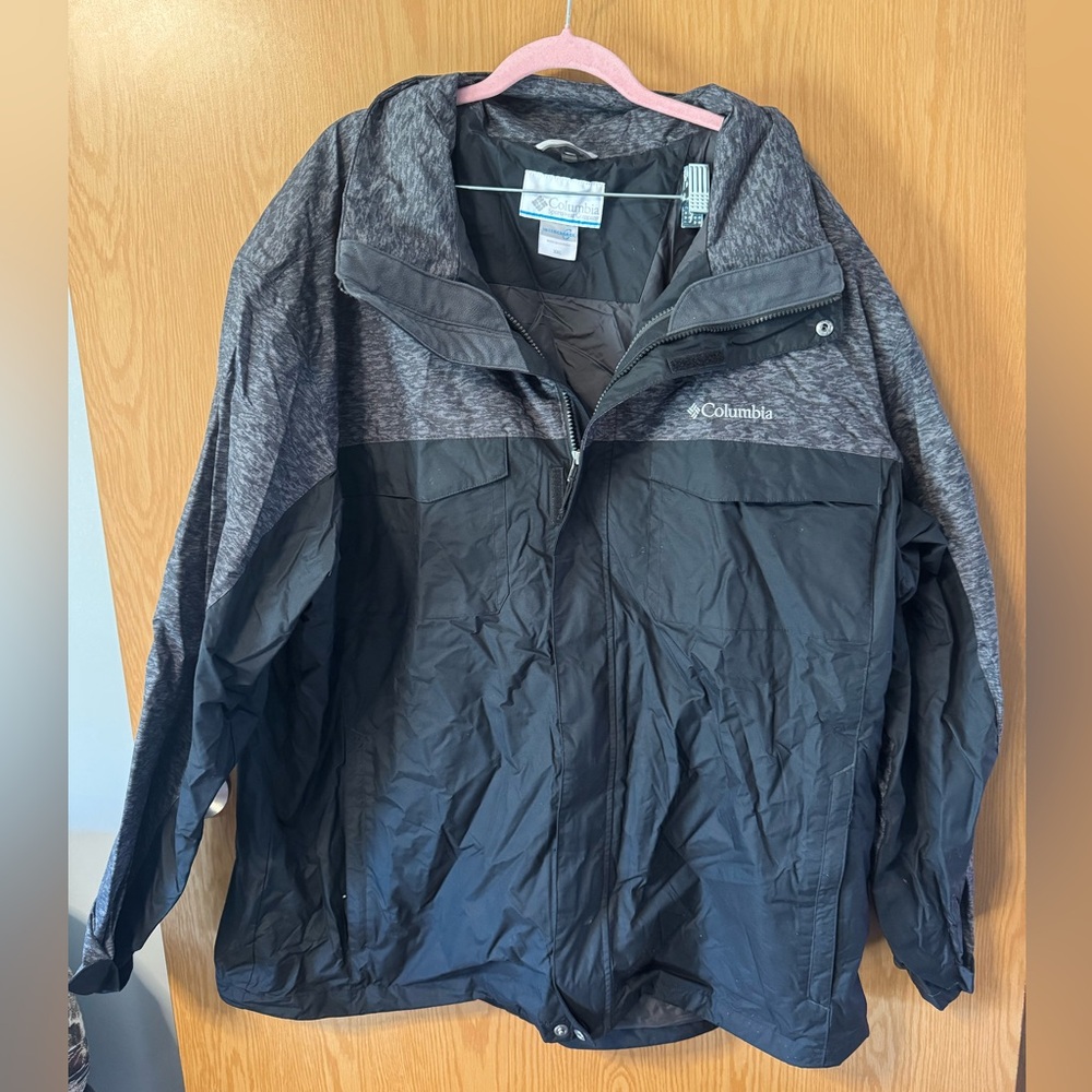 Columbia men’s Black and Gray Jacket